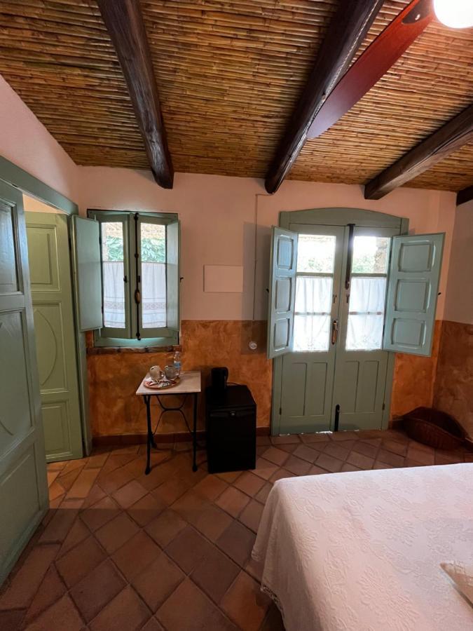 Graziosa Stanza Campidanese Su Segundu Pensionat Oristano Exteriör bild